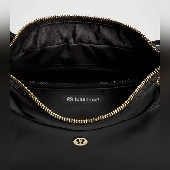 Lululemon City Essentials Shoulder Bag 4L Black NWT - Picture 10 of 15